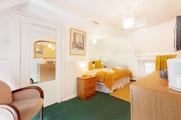 Room 14 of 43