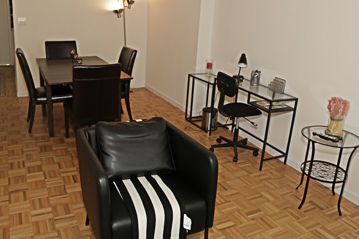 Room 3 of 9