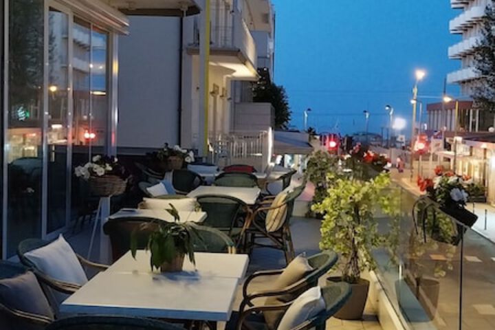 Terrace/Patio 26 of 28