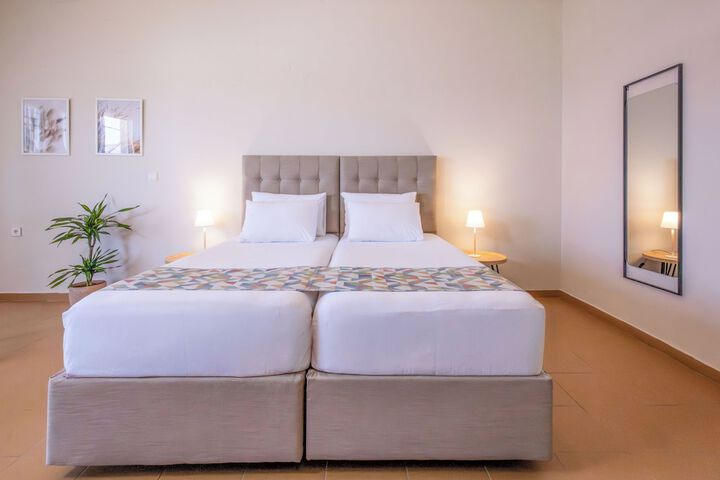 Room 20 of 49