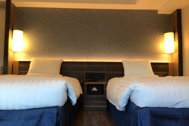Room 13 of 47