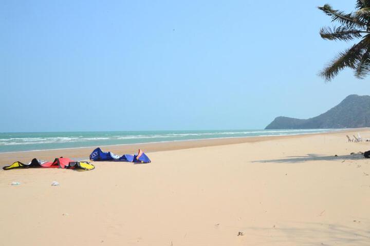 Beach 3 of 8