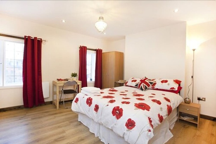 Room 10 of 78