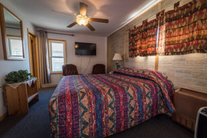 Room 16 of 48