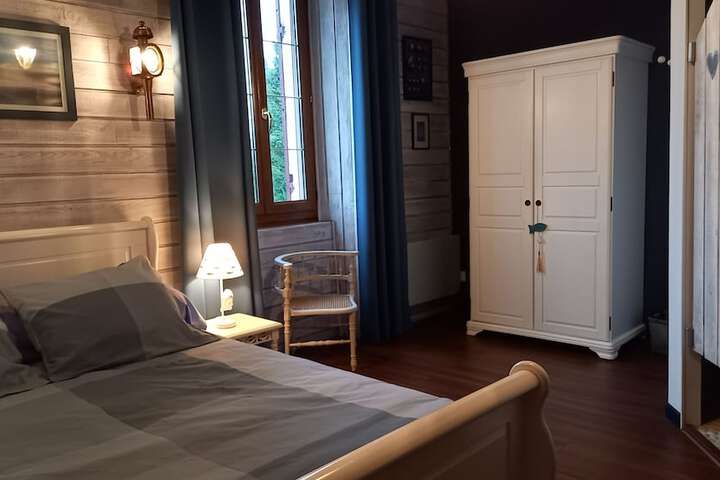 Room 12 of 34