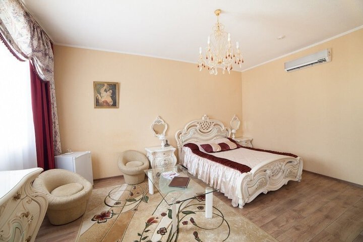 Room 16 of 31