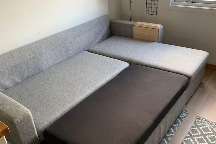 Room 2 of 18