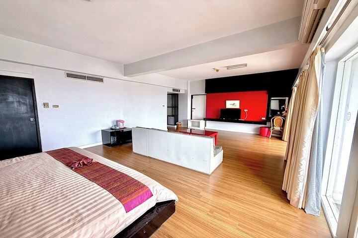 Room 14 of 130