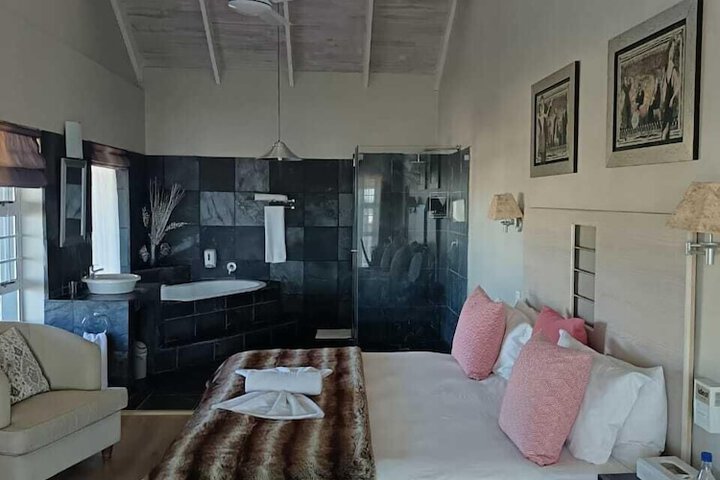 Room 16 of 86