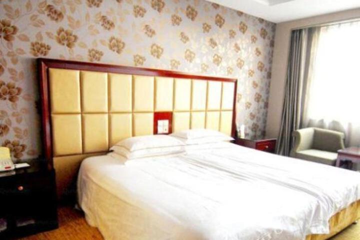 Chinese Rose Garden Hotel