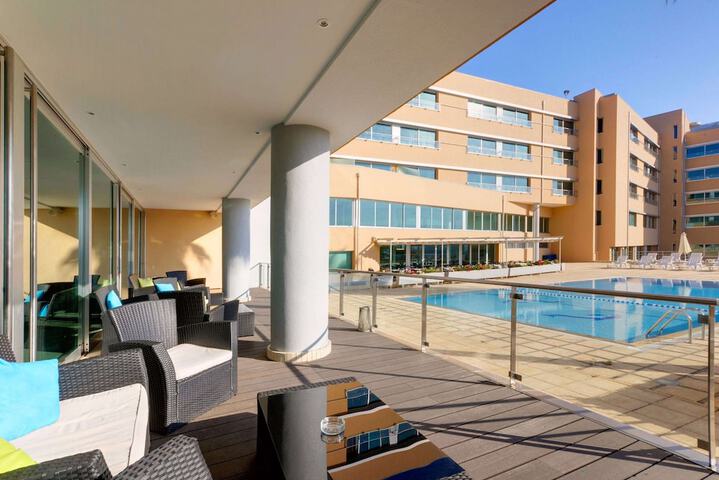 Hotel Pool