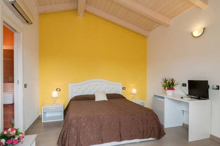 Room 16 of 29