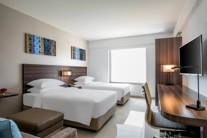 Room 12 of 50