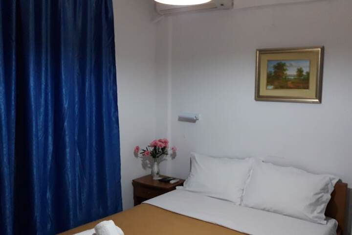 Room 21 of 76