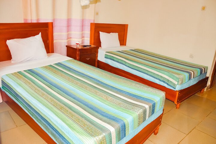 Room 4 of 26