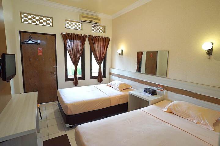Room 12 of 26