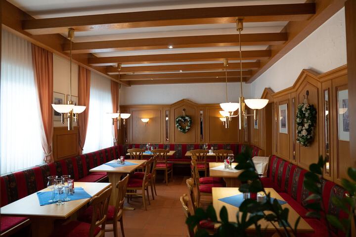 Dining 21 of 27