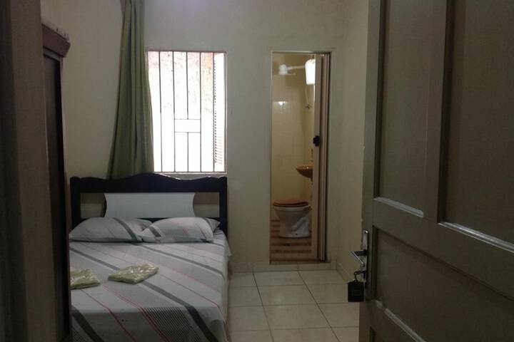 Room 16 of 38