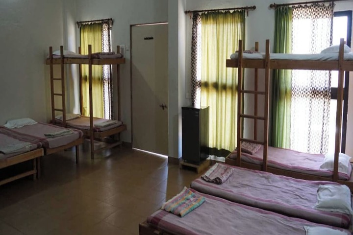 Room 12 of 28