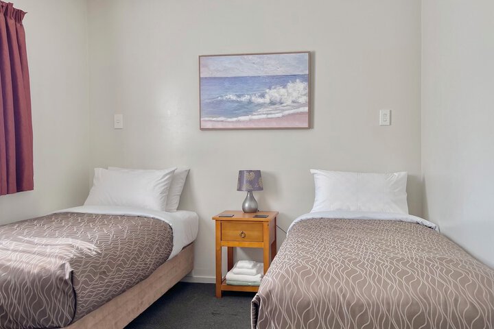 Room 4 of 24