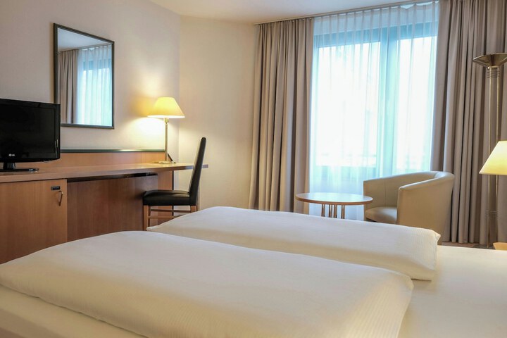 Room 42 of 78