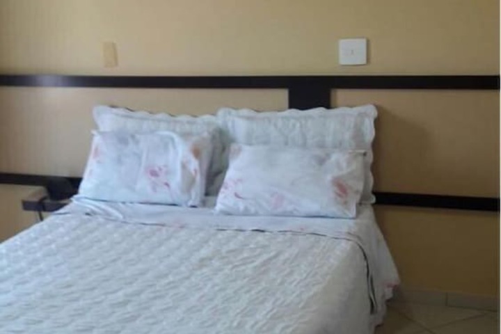 Room 2 of 9