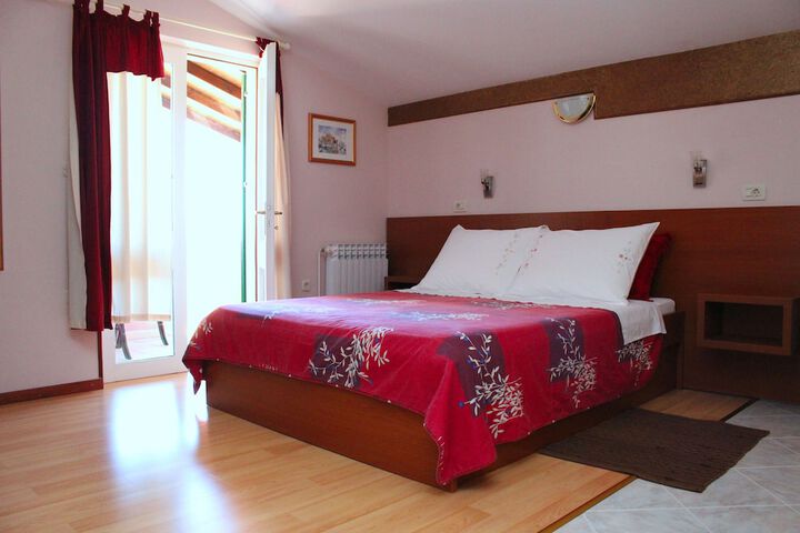 Room 15 of 62