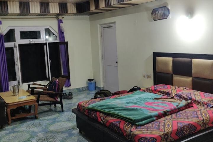 Room 16 of 17