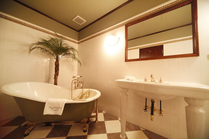 Clean Restrooms