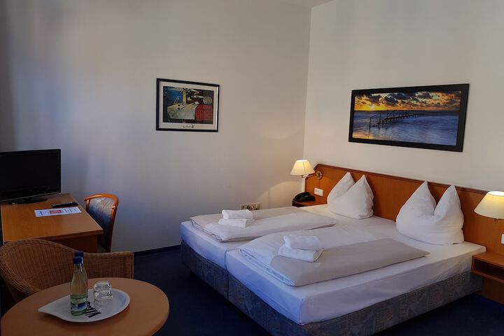 Room 5 of 22