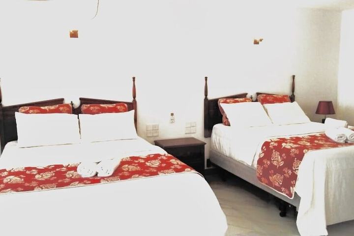 Room 26 of 170