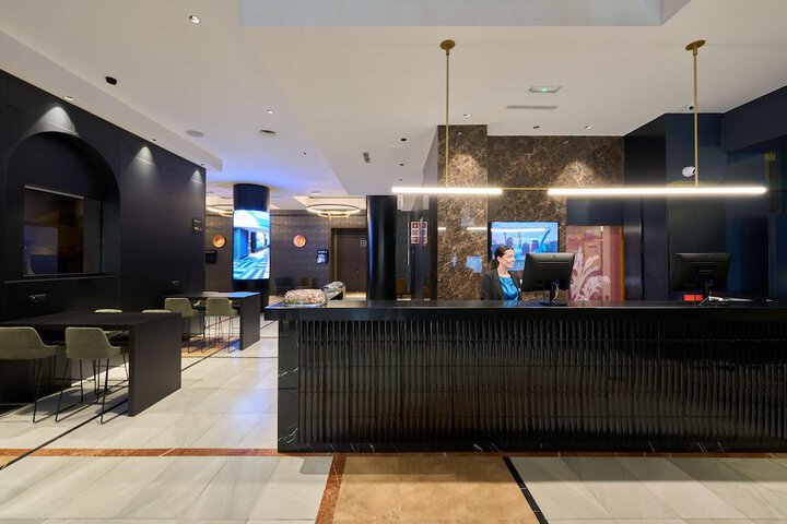 Hotel Interior 9 of 98