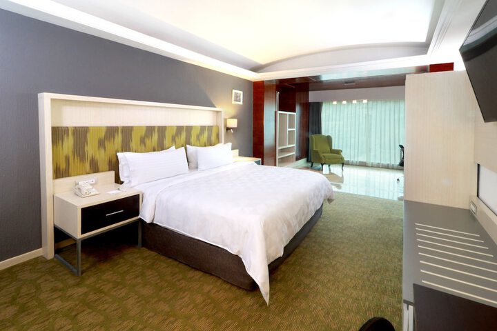Room 22 of 118