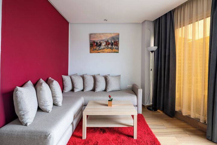 Room 27 of 85