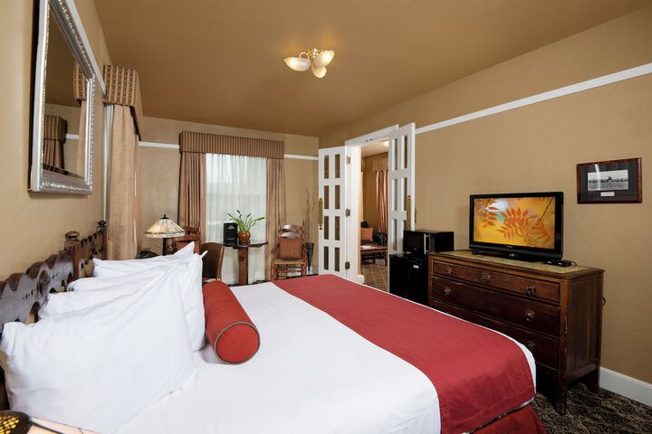 Room 9 of 40