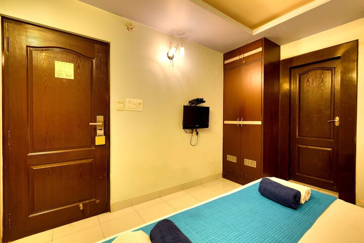 Room 15 of 27
