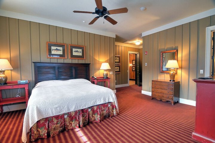 Room 4 of 86
