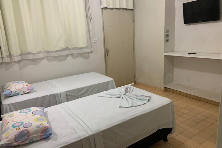 Room 5 of 15