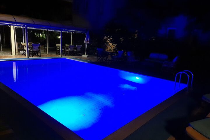 Pool 96 of 123