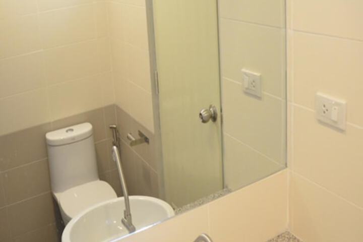 Room 26 of 29