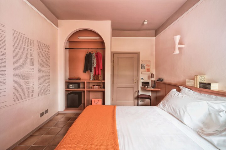 Room 29 of 46