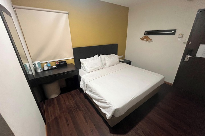Room 8 of 88