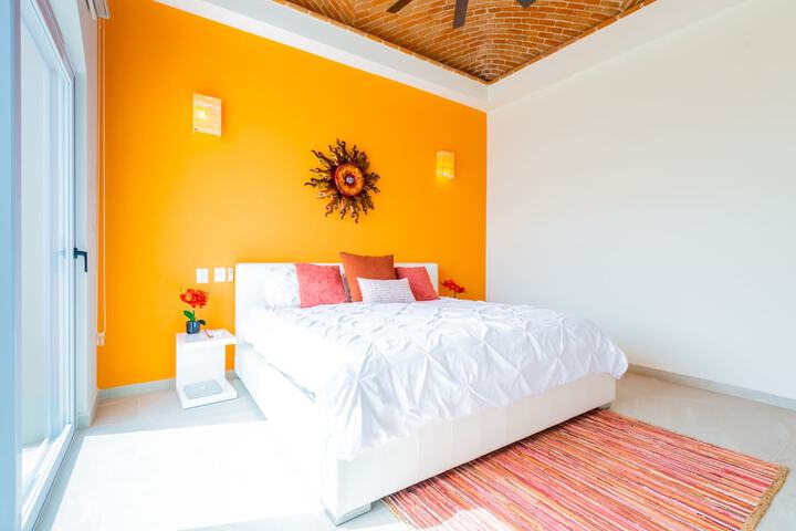 Room 2 of 10