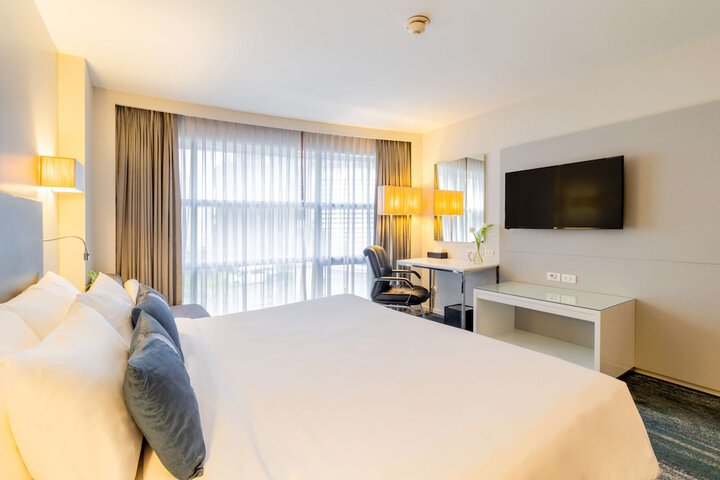 Room 6 of 21