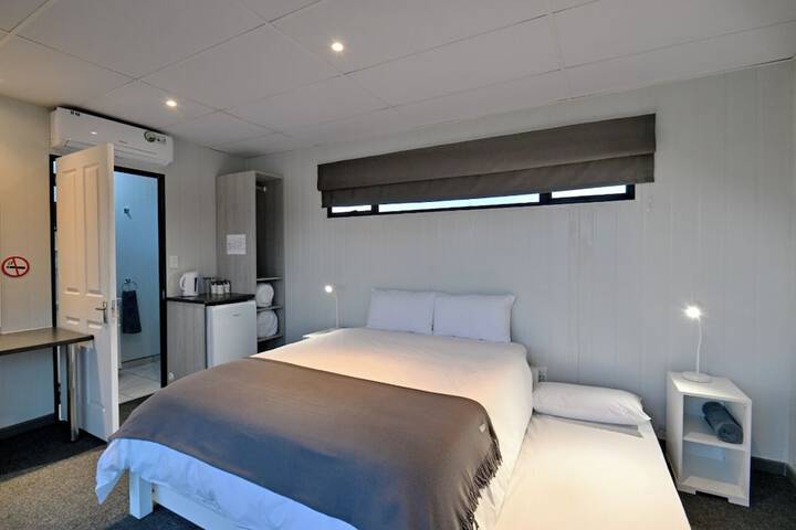 Room 16 of 26