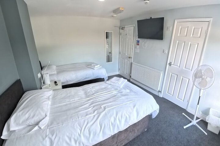 Room 7 of 24