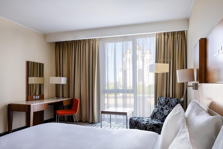 Room 70 of 228