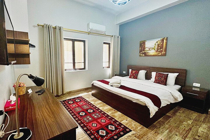 Room 38 of 114