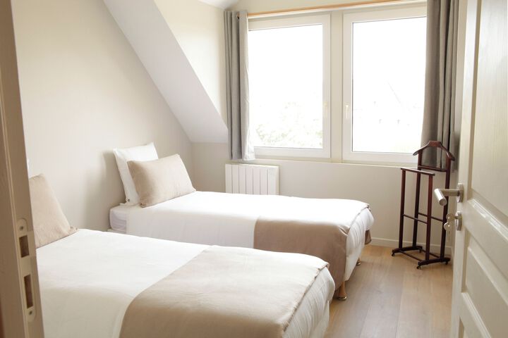 Room 2 of 21