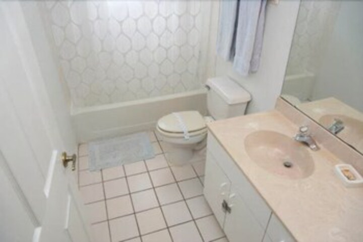 Room 3 of 23